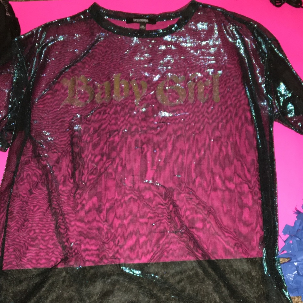 Sheer shirt can wear with anything!